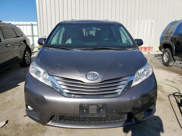 Photo 5 from auction – 2017 TOYOTA SIENNA XLE with VIN 5TDYZ3DC3HS823187