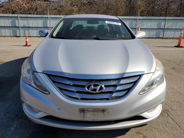 Photo 5 from auction – 2011 HYUNDAI SONATA with VIN 5NPEC4AC2BH018485