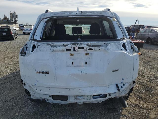 Zdjęcie 6 z aukcji – 2016 TOYOTA RAV4 z VIN JTMWFREV4GJ073975