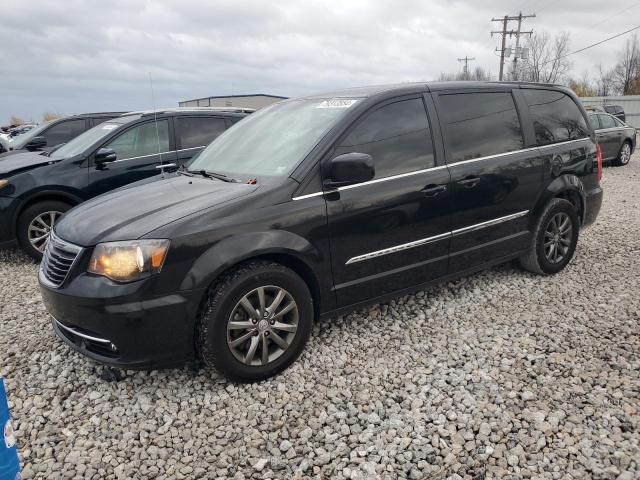 CHRYSLER TOWN & COU 2015 with VIN 2C4RC1HG4FR602369 - Photo from auction
