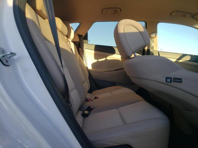 Photo 11 from auction – 2016 HYUNDAI TUCSON LIM with VIN KM8J33A27GU221137