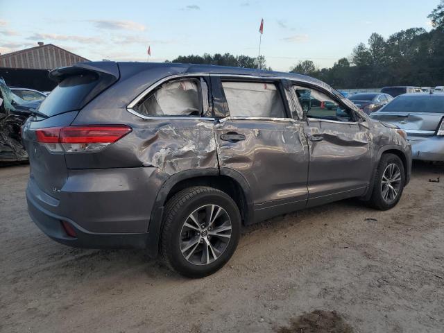 Photo 3 from auction – 2018 TOYOTA HIGHLANDER with VIN 5TDBZRFH3JS862563