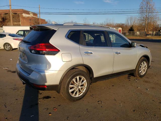 Photo 3 from auction – 2017 NISSAN ROGUE S with VIN JN8AT2MV2HW017697