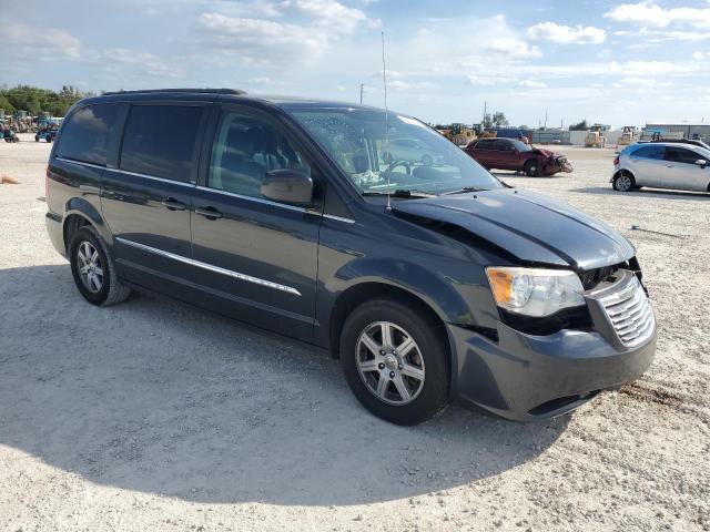 Photo 4 from auction – 2013 CHRYSLER TOWN & COU with VIN 2C4RC1BG5DR637833