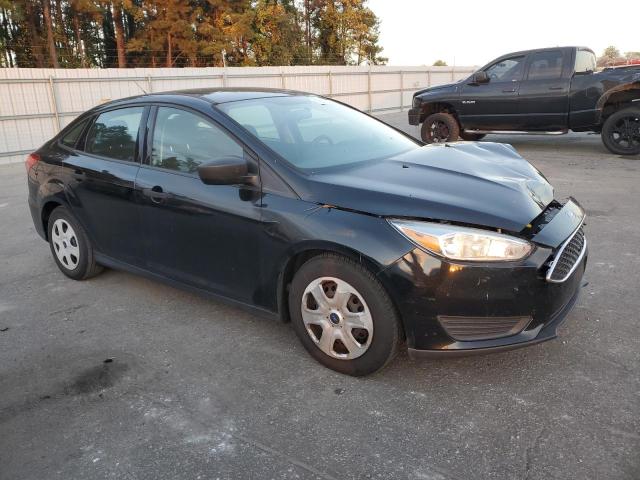 Photo 4 from auction – 2018 FORD FOCUS S with VIN 1FADP3E26JL200993