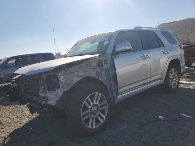TOYOTA 4RUNNER SR 2011 مع رقم تعريف المركبة JTEZU5JR4B5030450 - صورة من المزاد