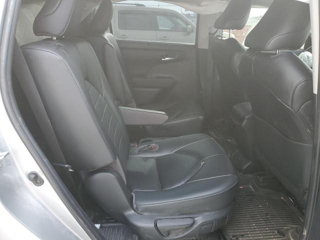 Снимка 11 от търг – 2023 TOYOTA HIGHLANDER с VIN 5TDKBRCH9PS575262