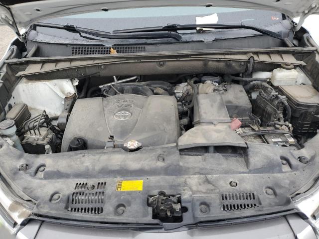 Photo 12 from auction – 2019 TOYOTA HIGHLANDER with VIN 5TDJZRFHXKS575248
