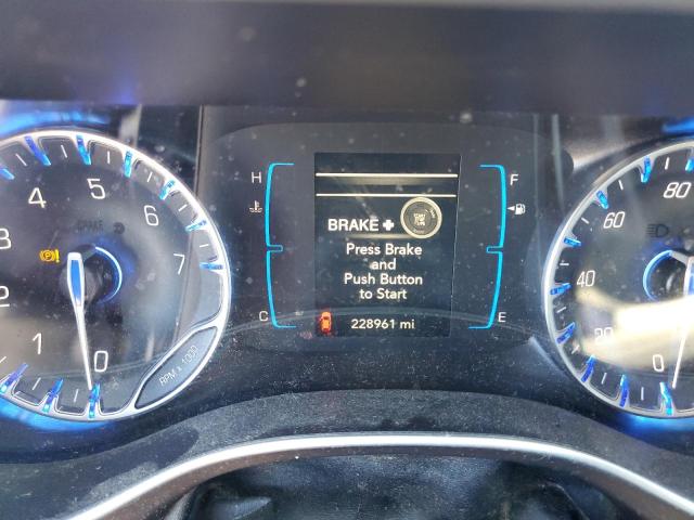 Photo 9 from auction – 2017 CHRYSLER PACIFICA T with VIN 2C4RC1BG2HR739337