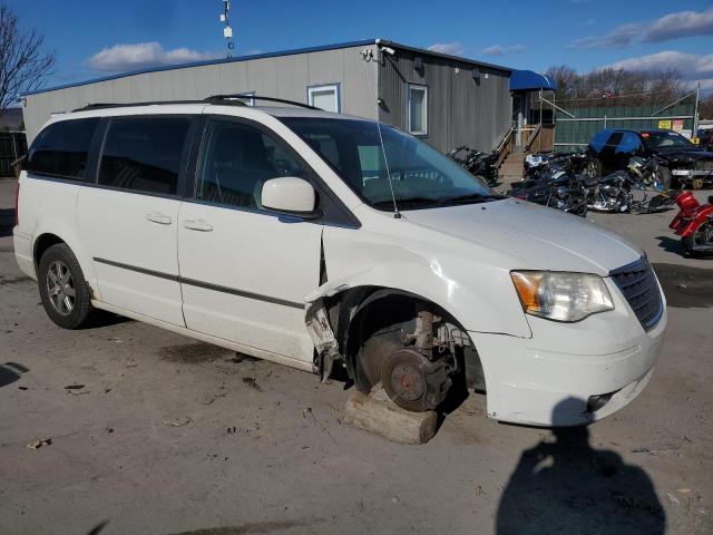 Photo 4 from auction – 2010 CHRYSLER TOWN & COU with VIN 2A4RR5D16AR104829