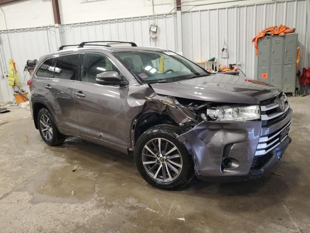 Photo 4 from auction – 2018 TOYOTA HIGHLANDER with VIN 5TDJZRFH5JS818074
