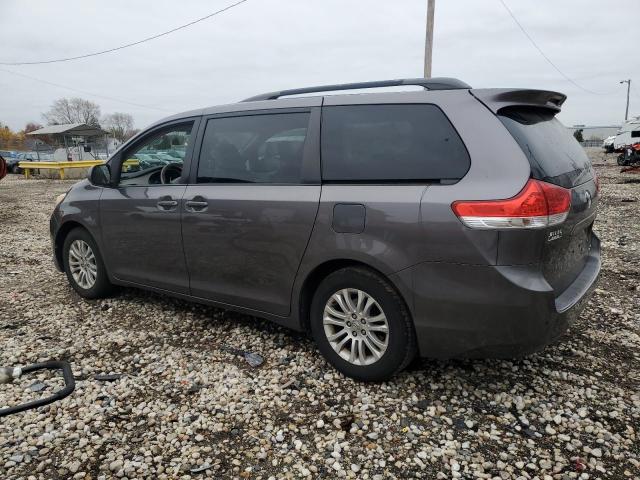 Photo 2 from auction – 2011 TOYOTA SIENNA XLE with VIN 5TDYK3DC8BS097726