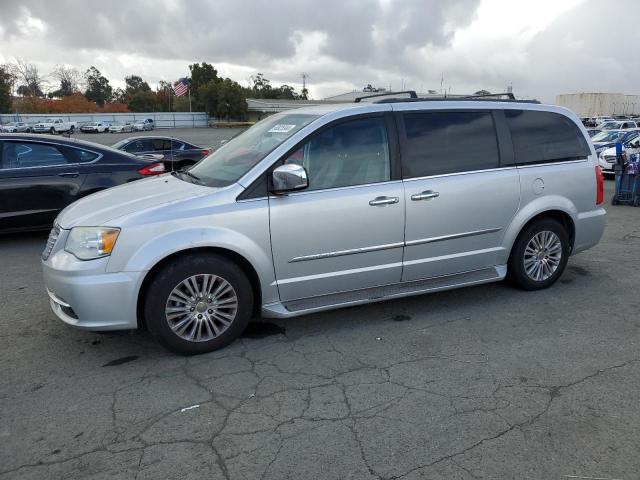 CHRYSLER TOWN & COU 2011 with VIN 2A4RR8DG7BR784179 - Photo from auction
