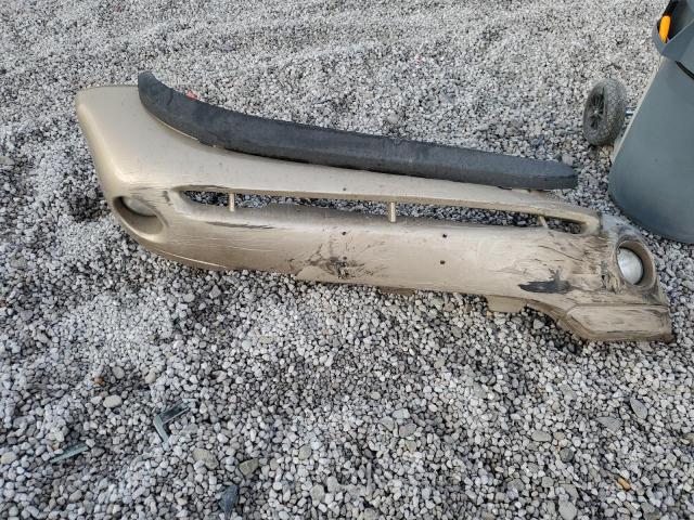 Photo 13 from auction – 2004 GMC ENVOY with VIN 1GKDT13S742240043