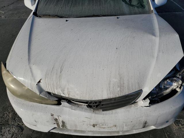 Photo 11 from auction – 2005 TOYOTA CAMRY LE with VIN 4T1BE32K15U545968