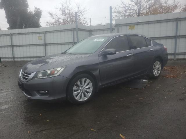 HONDA ACCORD EXL 2015 with VIN 1HGCR3F8XFA020682 - Photo from auction