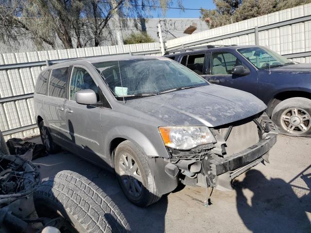 Photo 4 from auction – 2014 CHRYSLER TOWN & COU with VIN 2C4RC1BGXER295345