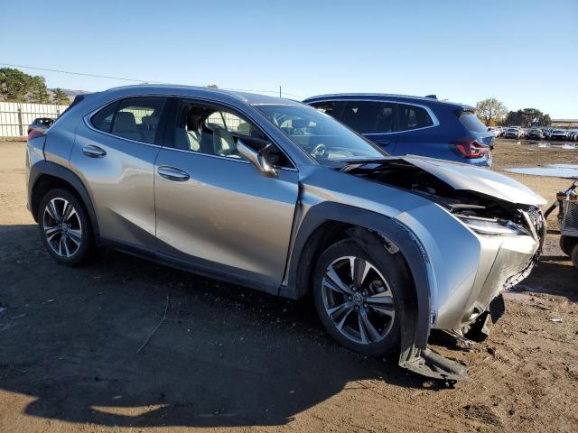 Photo 4 from auction – 2019 LEXUS UX 200 with VIN JTHY3JBH7K2014227