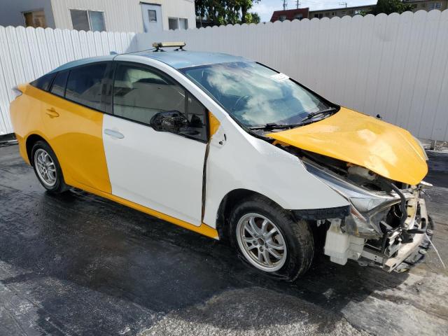Photo 4 from auction – 2017 TOYOTA PRIUS with VIN JTDKARFUXH3040889