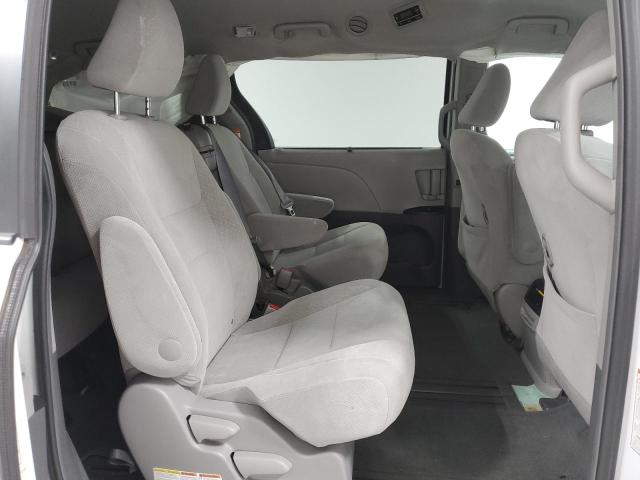 Photo 11 from auction – 2015 TOYOTA SIENNA LE with VIN 5TDKK3DC0FS566724