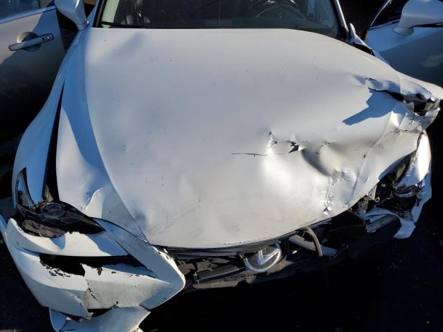 Photo 11 from auction – 2016 LEXUS IS 200T with VIN JTHBA1D24G5001154