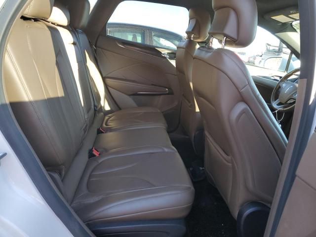 Photo 11 from auction – 2017 LINCOLN MKC RESERV with VIN 5LMCJ3C97HUL52236