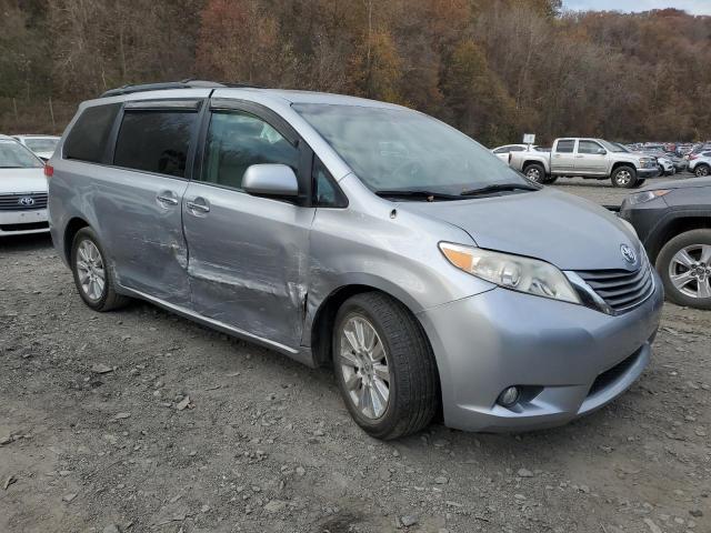 Photo 4 from auction – 2013 TOYOTA SIENNA XLE with VIN 5TDDK3DC3DS054543