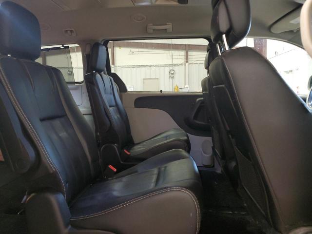 Photo 11 from auction – 2014 CHRYSLER TOWN & COU with VIN 2C4RC1BG2ER312607