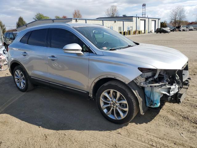 Photo 4 from auction – 2019 LINCOLN MKC SELECT with VIN 5LMCJ2D90KUL47539