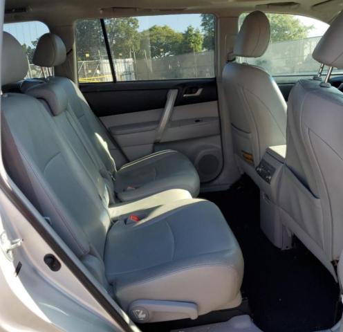 Photo 11 from auction – 2013 TOYOTA HIGHLANDER with VIN 5TDZK3EH2DS093639