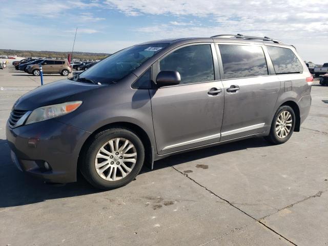 Photo 1 from auction – 2013 TOYOTA SIENNA XLE with VIN 5TDYK3DC4DS329645