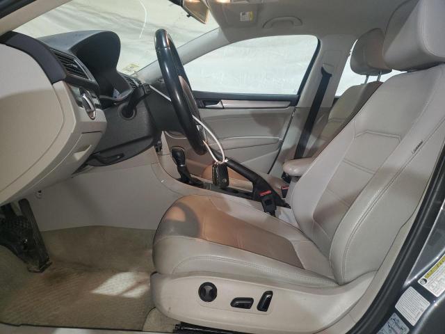 Photo 7 from auction – 2015 VOLKSWAGEN PASSAT S with VIN 1VWAT7A31FC098750