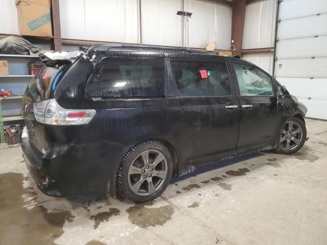 Photo 3 from auction – 2018 TOYOTA SIENNA SE with VIN 5TDXZ3DC9JS951600
