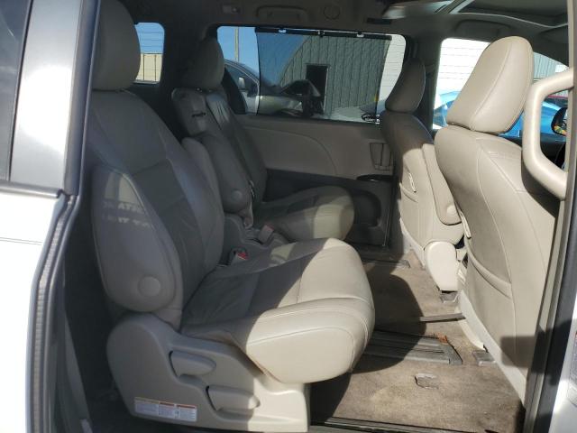 Photo 11 from auction – 2016 TOYOTA SIENNA XLE with VIN 5TDYK3DC6GS701880