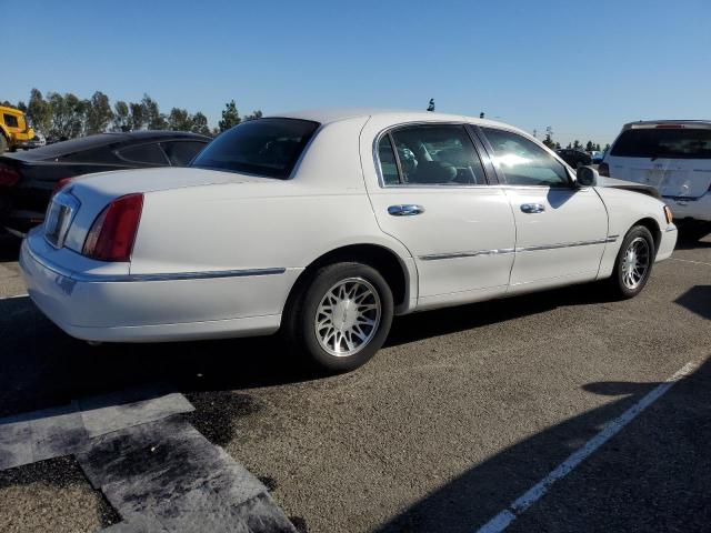 Photo 3 from auction – 2001 LINCOLN TOWN CAR S with VIN 1LNHM82W41Y679986