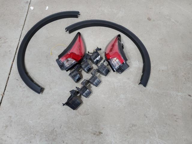 Photo 13 from auction – 2022 FORD ESCAPE TIT with VIN 1FMCU9J90NUB95712