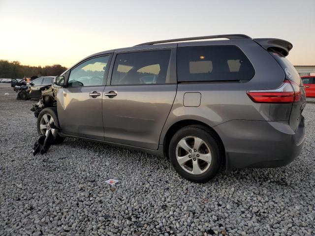 Photo 2 from auction – 2017 TOYOTA SIENNA LE with VIN 5TDKZ3DC0HS794477