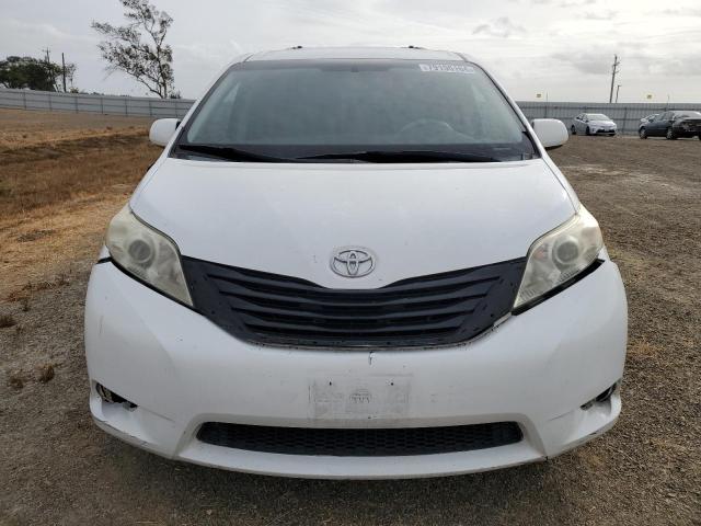 Photo 5 from auction – 2014 TOYOTA SIENNA LE with VIN 5TDKK3DC0ES522432