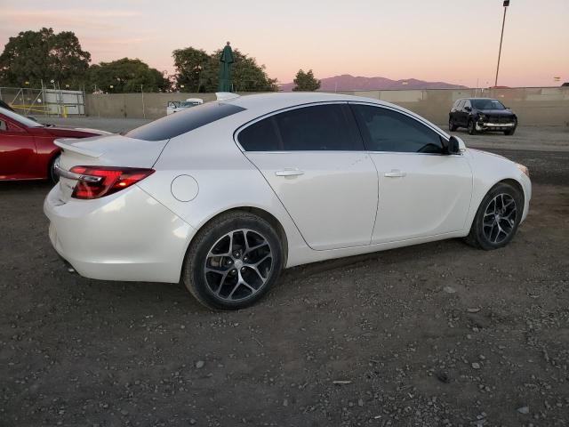Photo 3 from auction – 2017 BUICK REGAL SPOR with VIN 2G4GL5EX1H9153296