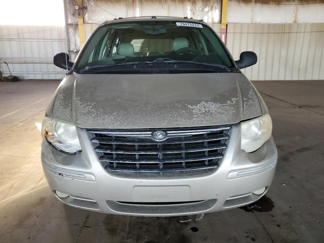 Photo 5 from auction – 2005 CHRYSLER TOWN&COUNT with VIN 2C8GP64L05R319654