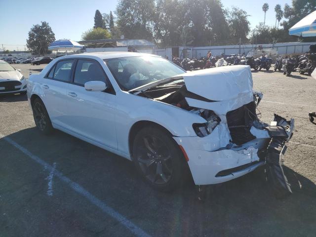 Photo 4 from auction – 2023 CHRYSLER 300 S with VIN 2C3CCABG6PH637103