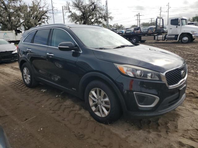 Photo 4 from auction – 2016 KIA SORENTO LX with VIN 5XYPGDA32GG113303