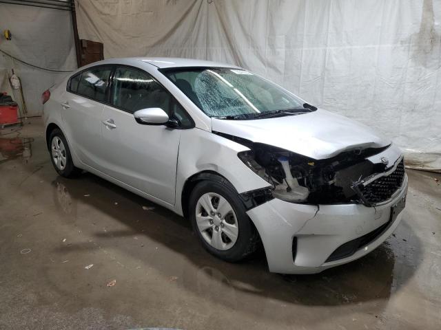 Zdjęcie 4 z aukcji – 2017 KIA FORTE LX z VIN 3KPFK4A70HE045210
