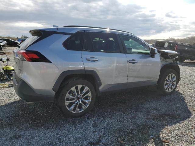 Photo 3 from auction – 2022 TOYOTA RAV4 XLE P with VIN 2T3C1RFVXNC182330