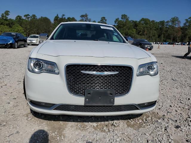 Photo 5 from auction – 2017 CHRYSLER 300C with VIN 2C3CCAEG0HH632542