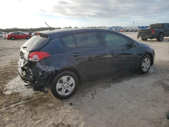 Photo 3 from auction – 2017 KIA FORTE LX with VIN KNAFK5A81H5702474