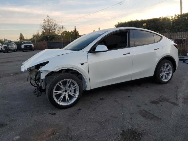 TESLA MODEL Y 2024 with VIN 7SAYGDED2RF029678 - Photo from auction