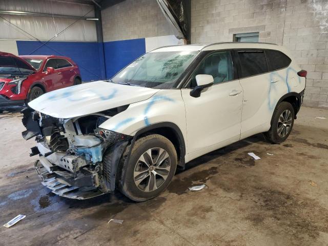 TOYOTA HIGHLANDER 2021 with VIN 5TDGZRAH6MS045153 - Photo from auction