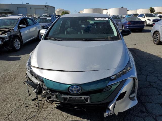 Photo 5 from auction – 2017 TOYOTA PRIUS PRIM with VIN JTDKARFP2H3034837