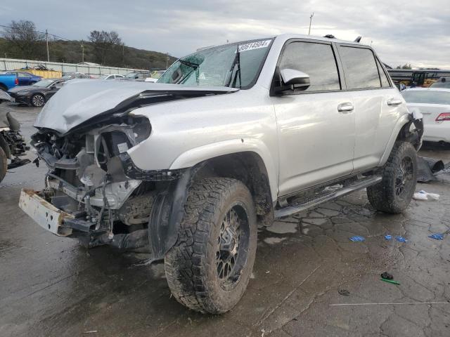 TOYOTA 4RUNNER SR 2019 with VIN JTEBU5JR0K5661424 - Photo from auction